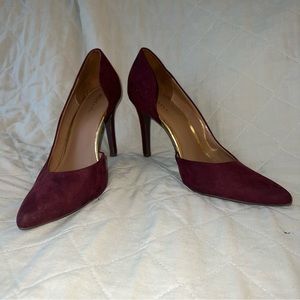 Merona Maroon Heels with gold accent size 8.5